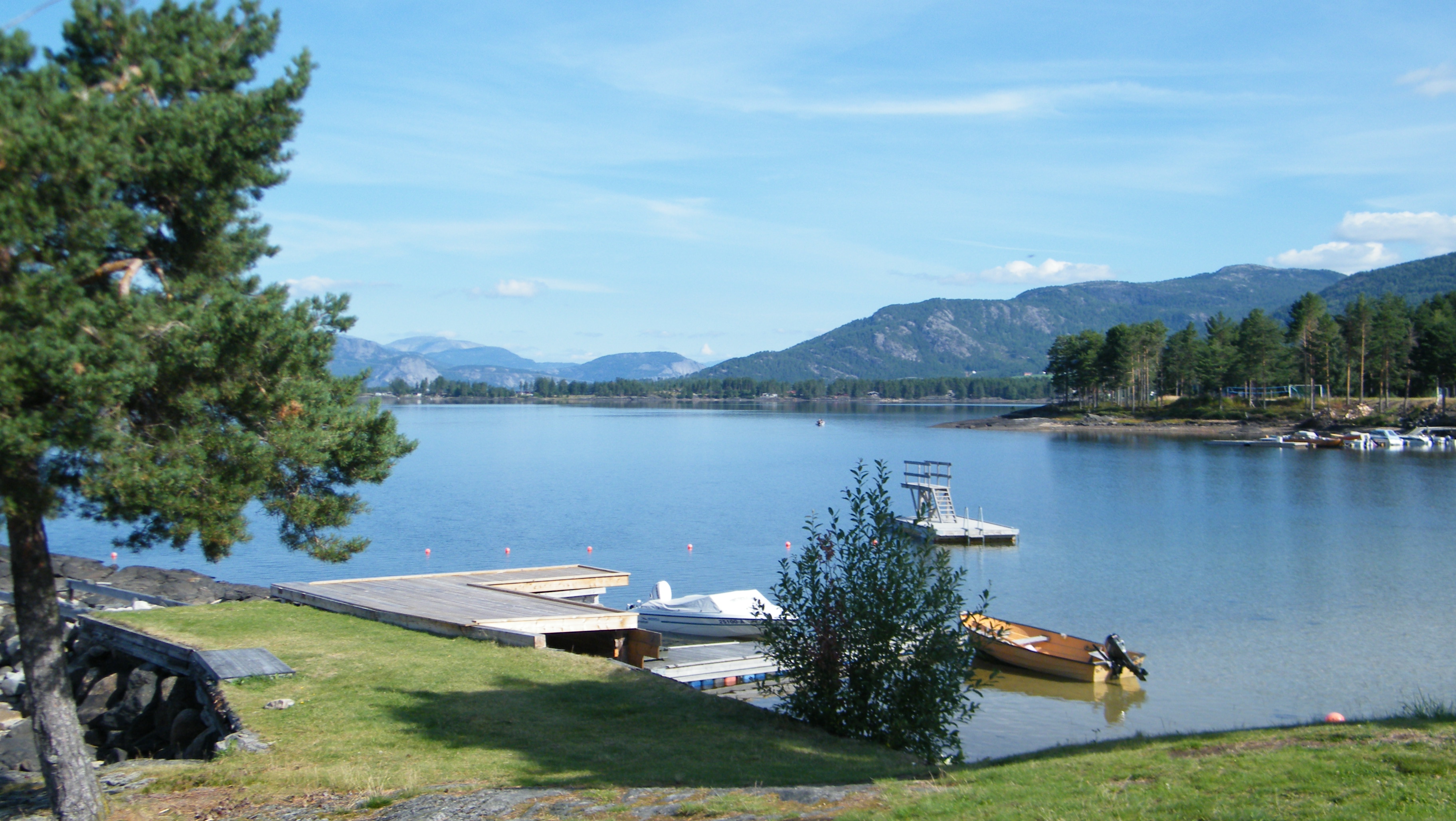 Coleman - Get Outside Day - Water Sports - Ask the Experts - Swimming and Bathing in a Lake Tips